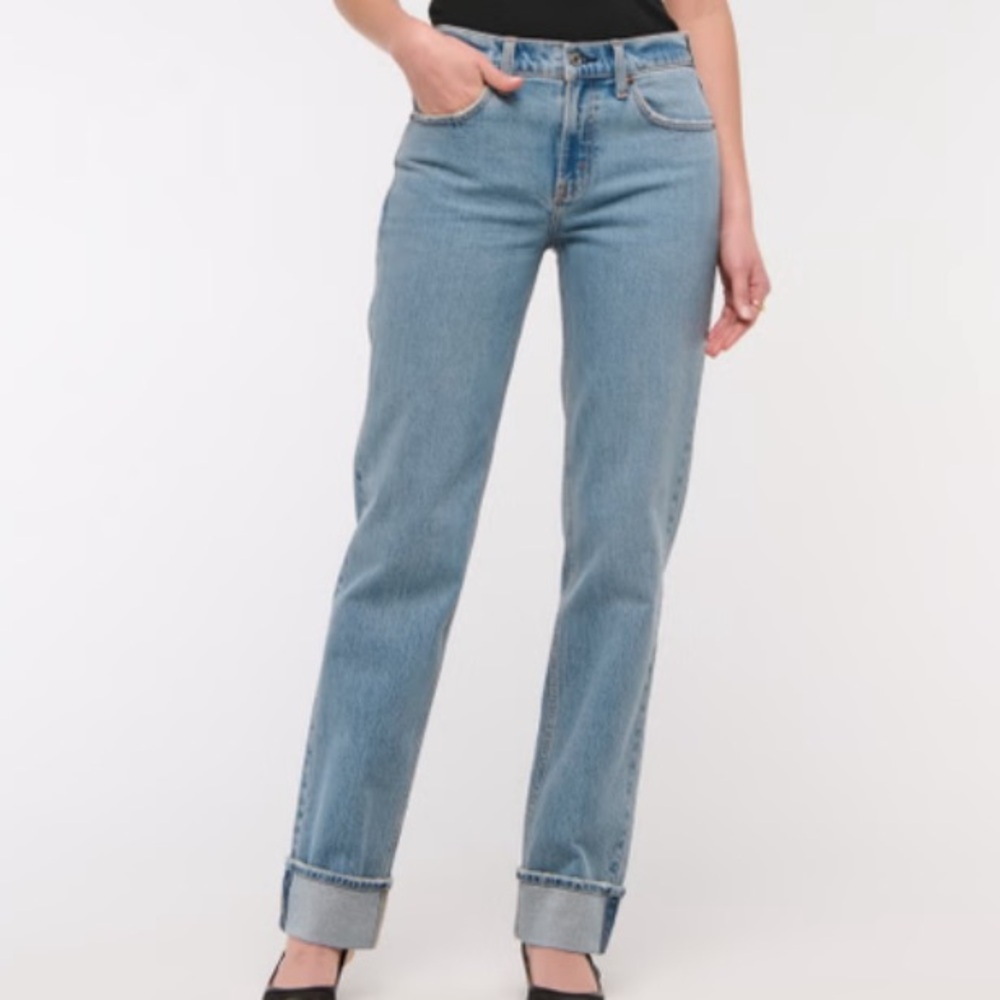 Abercrombie Mid Rise 90s Straight Cuffed Hem Jean